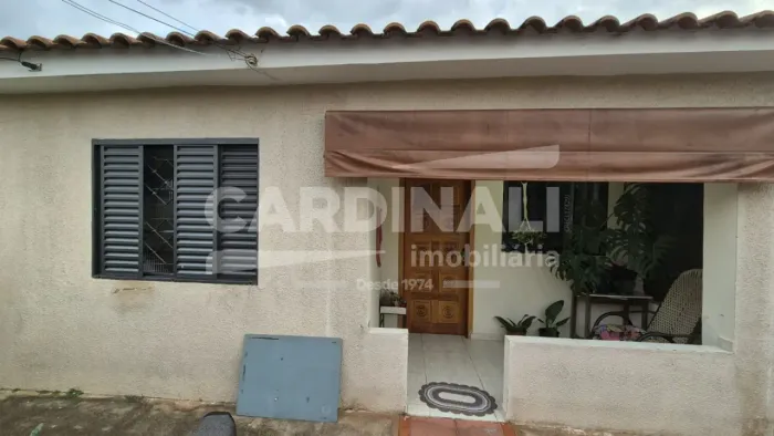 OPORTUNIDADE! More no Jardim Brasil: casa com 2 dormitórios, sendo 1 suíte.