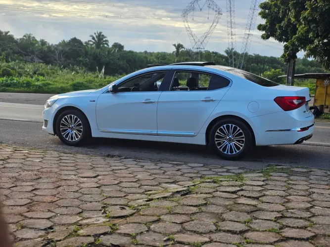 Kia Motors Cadenza EX 3.5 V6 24V 290cv Aut. 2014
