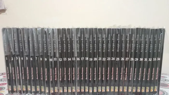 Coleção Attack on Titan, Vol. 01 ao 34 (1° Reimpressão)