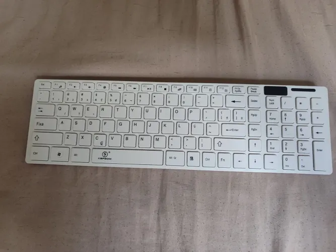 Vendo Teclado com mause.