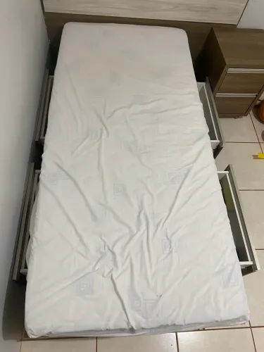 Vende-se cama