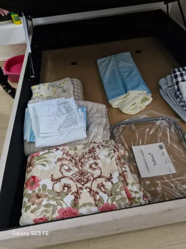Cama casal box com baú