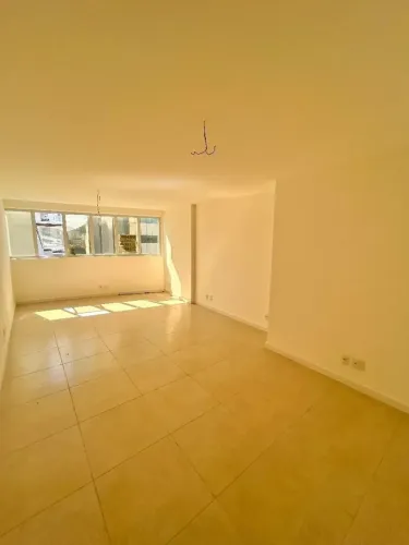 Escritório para aluguel possui 30 metros quadrados em Praia da Costa - Vila Velha - ES
