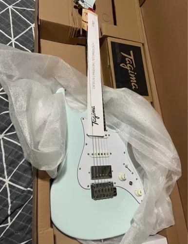 Guitarra Tagima Stella Brasil HSS novinha na caixa
