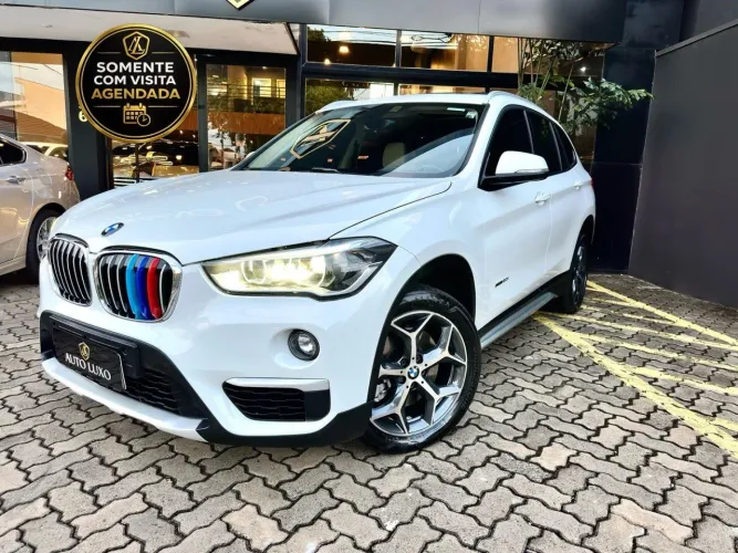 BMW X1 Sdrive 20I X-line 2.0 TB Active Flex 2018