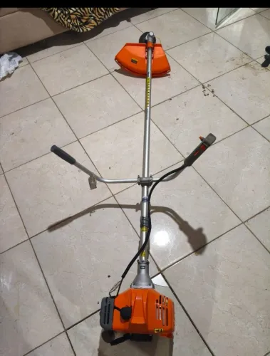 Vendo roçadeira 