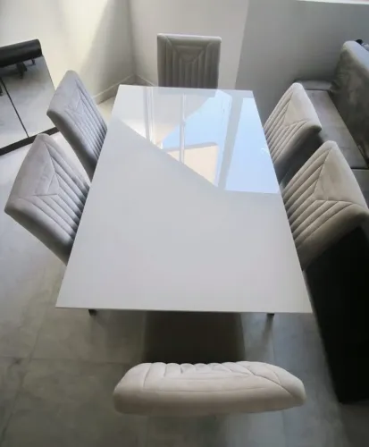 Mesa de jantar com 6 cadeiras