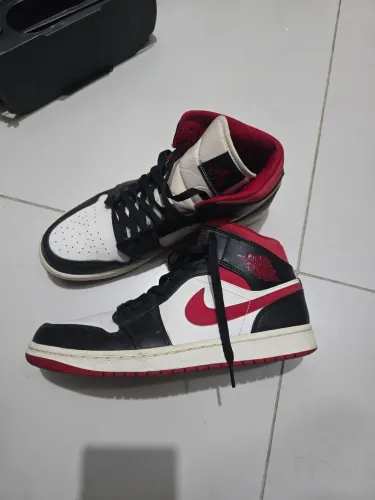 Nike Air Jordan 1 Mid Gym Red