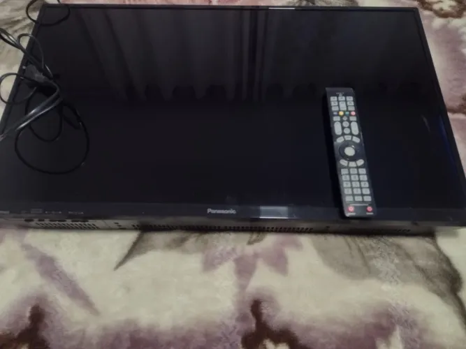 Vende se televisão 32 polegadas em excelente estado, com controle