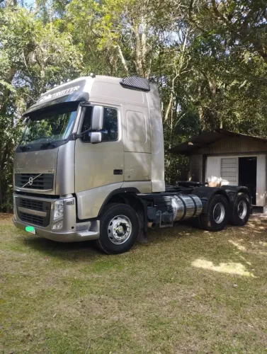 Volvo FH 540 6×4, trocas até 50% do valor