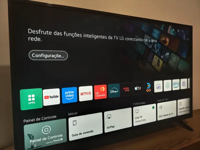Vendo TV LG UHD 43" Usada em estado de Novo com Controle Original