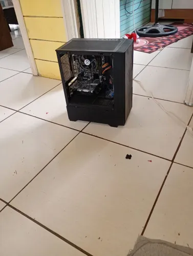 Vendo esse gabinete meu filho comprou outro