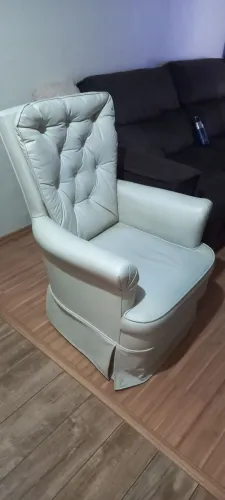 Poltrona amamentação com balanço