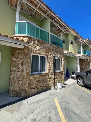 Sobrado para aluguel com 75 metros quadrados com 2 quartos em Indaiá - Caraguatatuba - SP