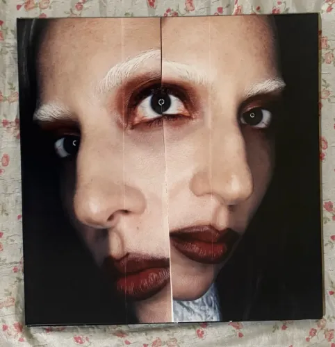 Vinil Mayhem, Lady Gaga (silver edition)