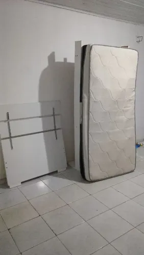Cama e colchão