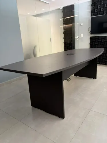 Mesa De Reunião Semi Ova Linha Prima Clean 25mm 250x100cm Caixa de Tomadas