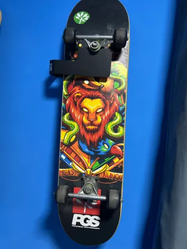 Skate Completo Amador Tamanho 8,0 + Suporte de parede