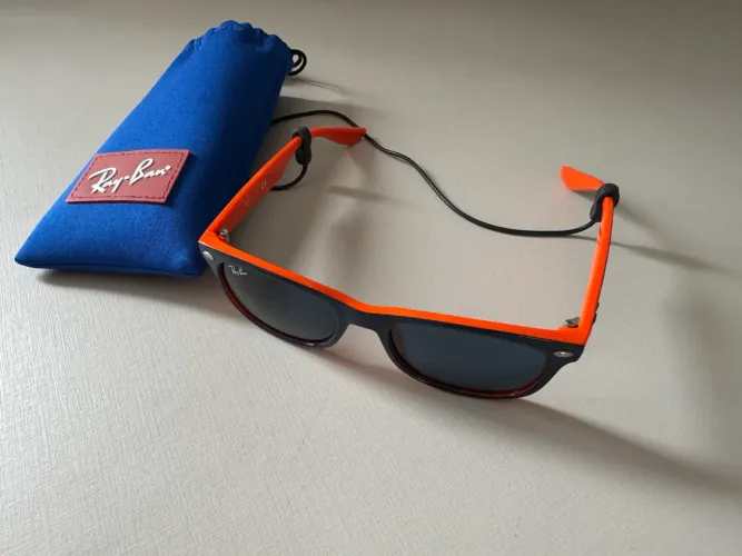 Ray-Ban infantil RJ9052S 178/80 Estado de Novo