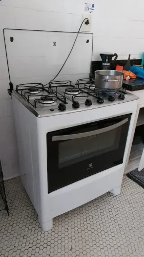Vendo fogão Eletrolux 5 bocas