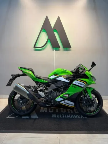 Kawasaki Ninja ZX-4R 2025 - 1.180 KM