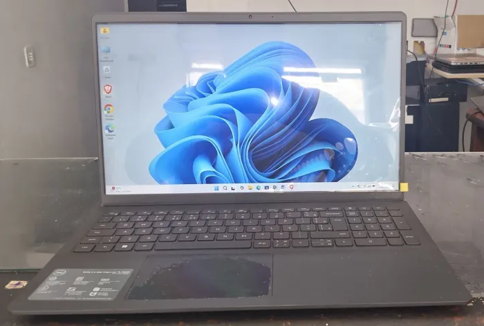 Notebook Dell i3 11ª Ger.