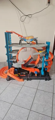 Pista hot wheels Ultimate Garage