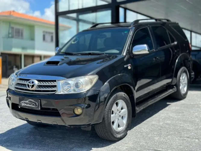 Toyota Hilux SW4 SRV D4-d 4X4 3.0 TDI Dies. AUT 2011