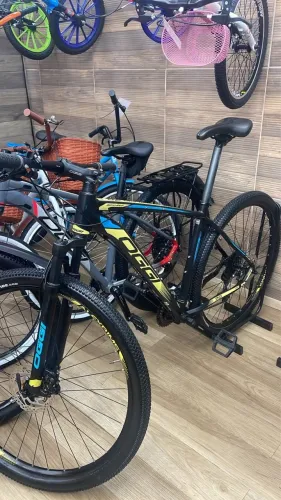 Vendo bicicleta Muito nova oggi big wheel 7.0