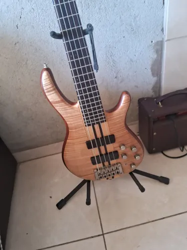 Baixo Cort A5 5 Cordas