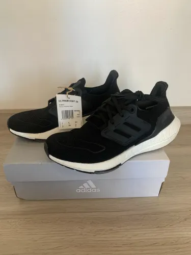 Adidas Ultraboost 22