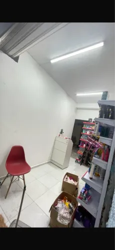Alugo espaço comercial