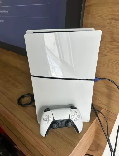 PlayStation 5 slim 1tb excelente estado 