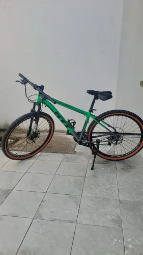 Vendo bike Gti modelo Roma,aro 29 e quadro 17,pronta pra uso,leva tranca.