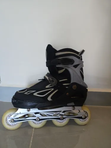 Patins Inline Oxer Light (Ajustável 37-40) Preto