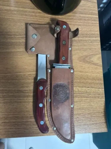 Conjunto de Faca e machadinha da linha Safari Tramontina
