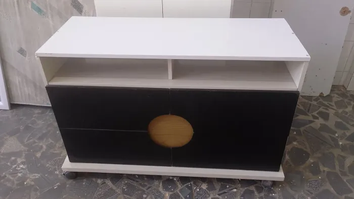 Vende -se 1 rack de sala