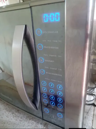 ELECTROLUX 31 LITROS INOX ALTO LINPANTE PAINEL DE VIDRO