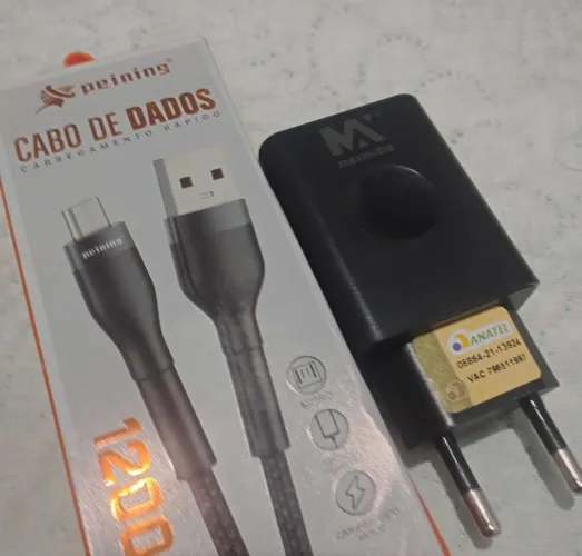 Carregador de celular V8 micro USB novo