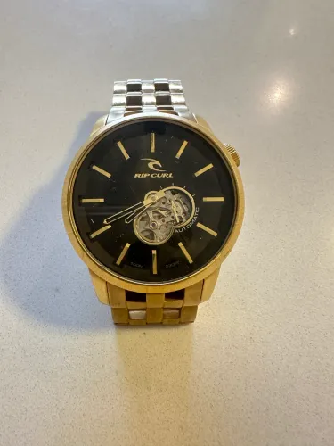 Relógio rip curl dourado automático