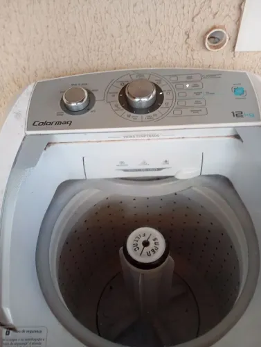 Máquina de lavar roupa 12 kilos com defeito