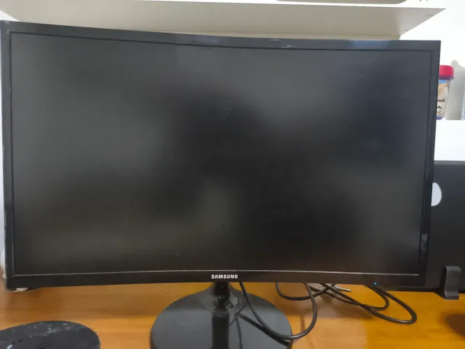 Monitor Samsung 24 polegadas Curvo (ótimo estado)