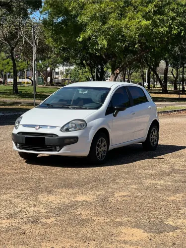 Fiat Punto Attractive 1.4 Fire Flex 8V 5P 2013