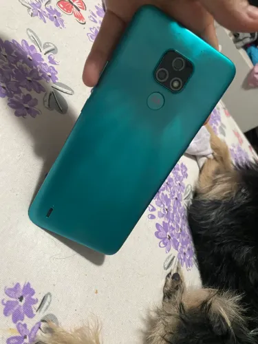 Vendo telefone moto E7 
