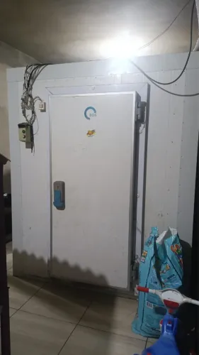 Câmera fria 2x4 metros 