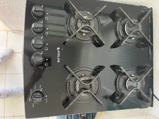 Vende-se Fogão 4 bocas mesa de vidro
