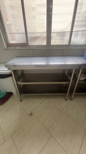 Bancada de Inox com prateleiras