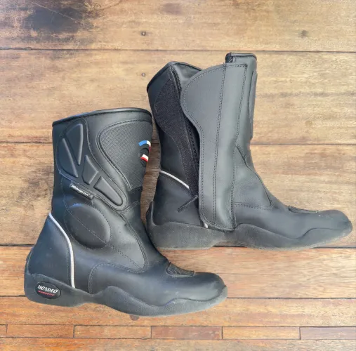Botas femininas Mondeo impermeáveis