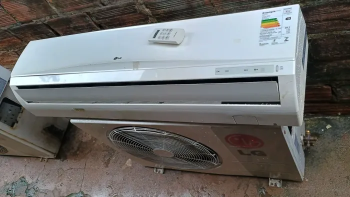 Ar condicionado split LG de 24 mil BTUs serpentina cobre com controle 