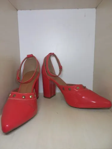 Scarpin Vermelho n. 37